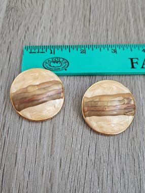 Round Marbled Resin Earrings in Cream and Taupe